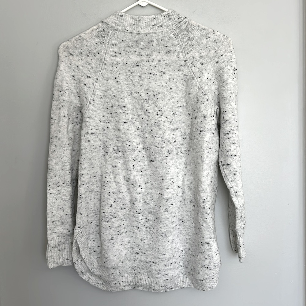 Ann Taylor Loft Speckled Gray Tulip-Hem Sweater - Picture 2 of 5